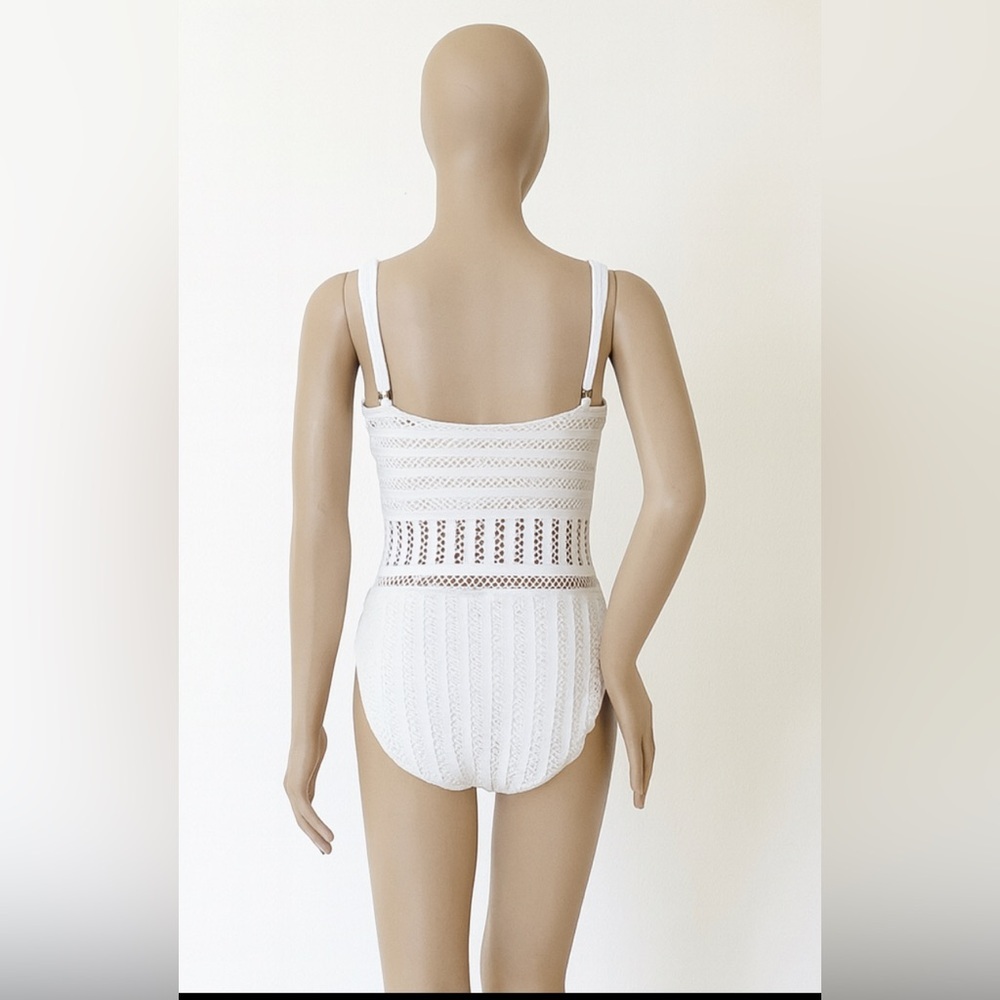Kenneth Cole Womens Swimsuit M Luxe Crochet High-Neck One Piece - Picture 3 of 5